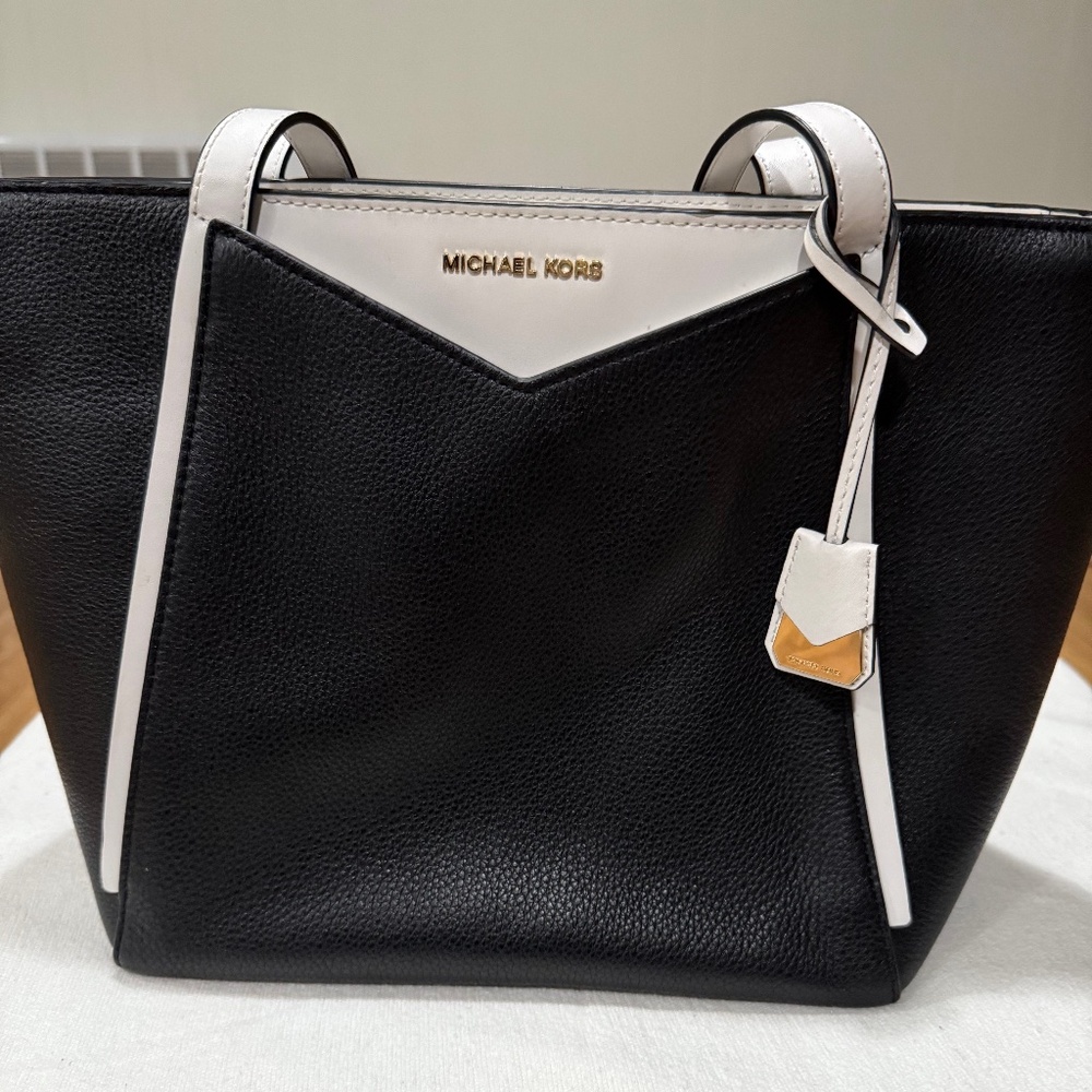 Michael Kors Whitney Tote Med Zip Top Pebble Leather Black with White Trim
